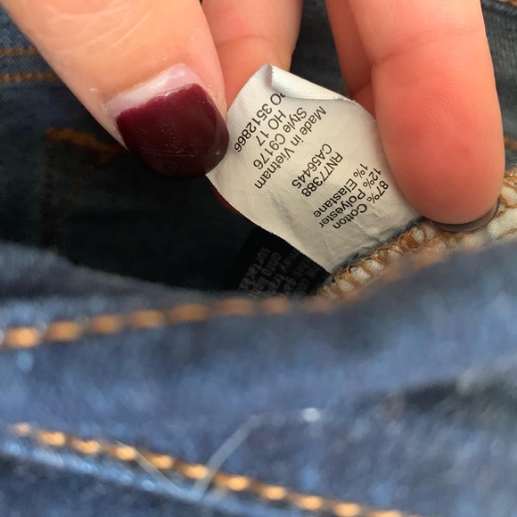 J Crew 9” Mid Rise Skinny Jean in Signature Stretch 31/28 - Picture 5 of 6